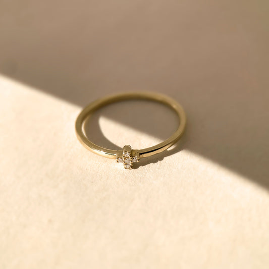 Cross-style Gold Ring