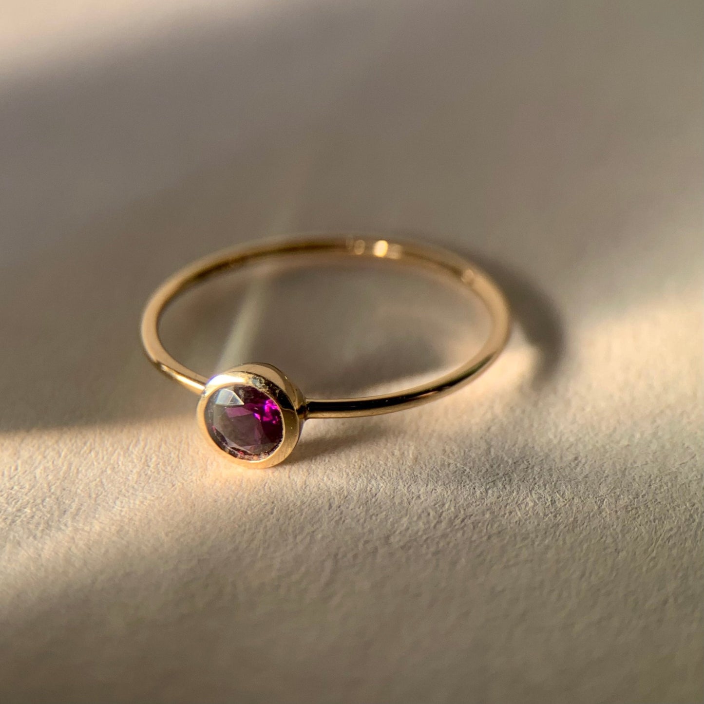 Round Amethyst Bezel-Set Gold Ring