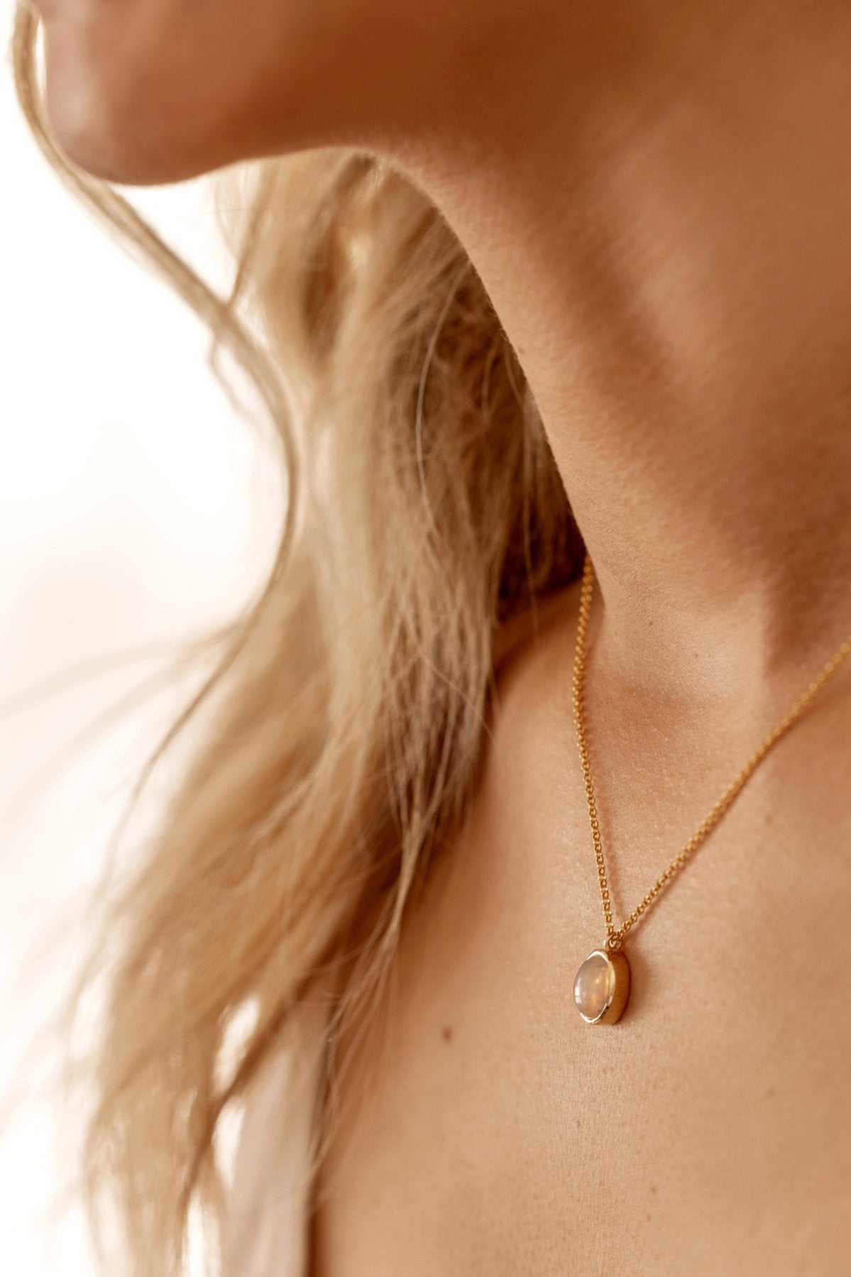 Moonstone in Solid 10k yellow Gold Pendant