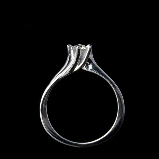 Twisted Six Prongs Natural diamond gold Engagement Ring