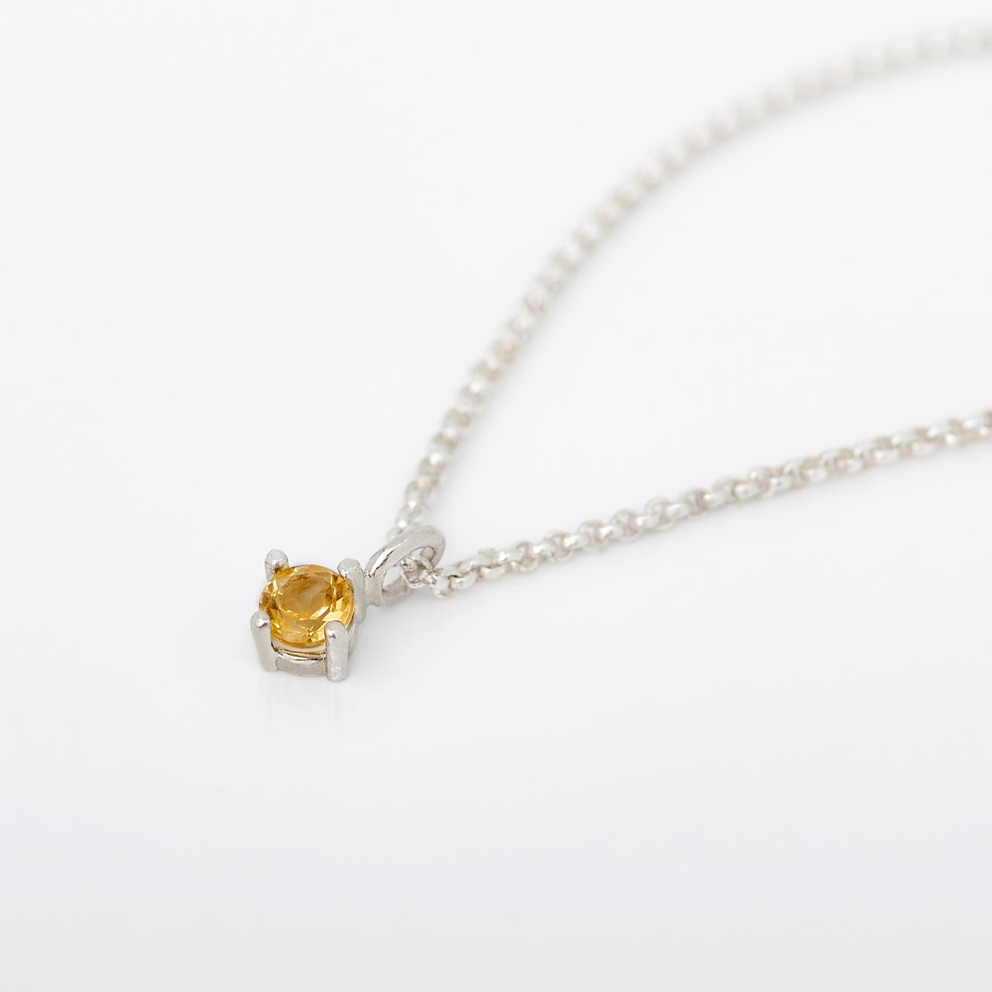 Delicate Round Citrine Gallery Necklace