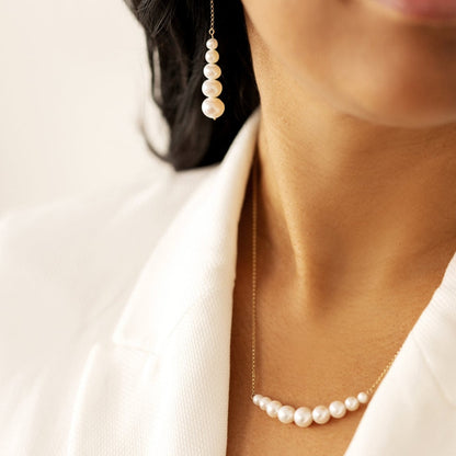 Gradual Pearl Necklace in Gold