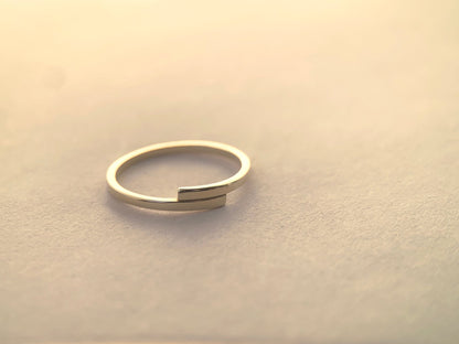Overlapping Gold Ring