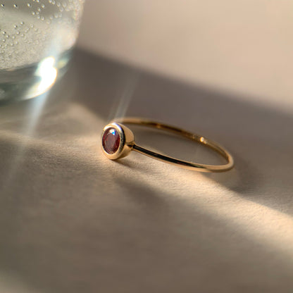 Round Garnet Gold Ring