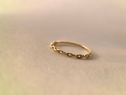 Chain-style Gold Ring