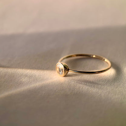 Round Brilliant Cut Diamond Gold Ring