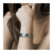 Load image into Gallery viewer, Hinged Silver Bangle