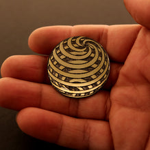 Load image into Gallery viewer, Illusion Brooch #007