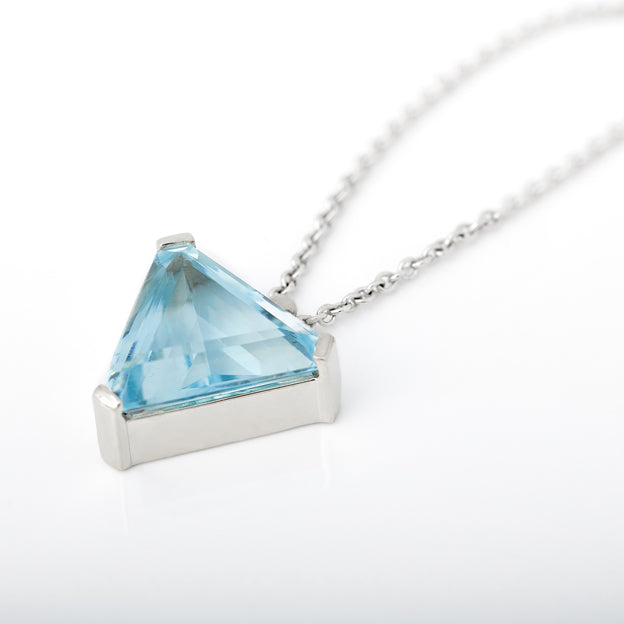 Topaz Tricut Necklace
